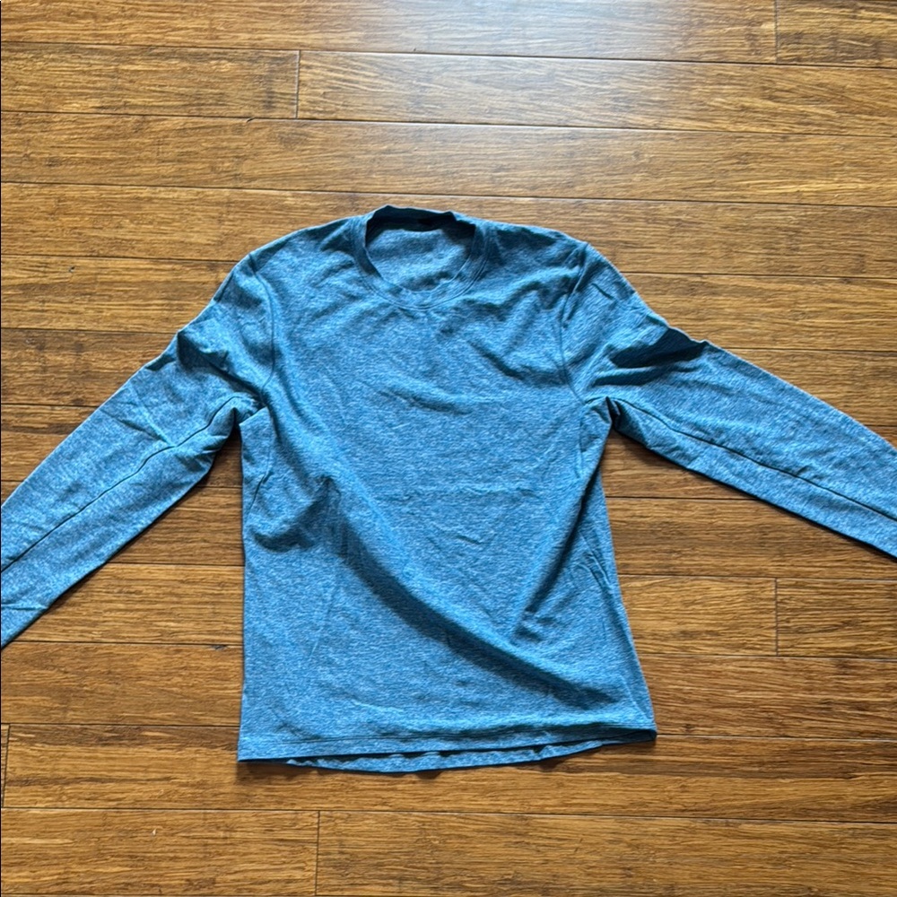 Lululemon Blue Long Sleeve Shirt excellent condition